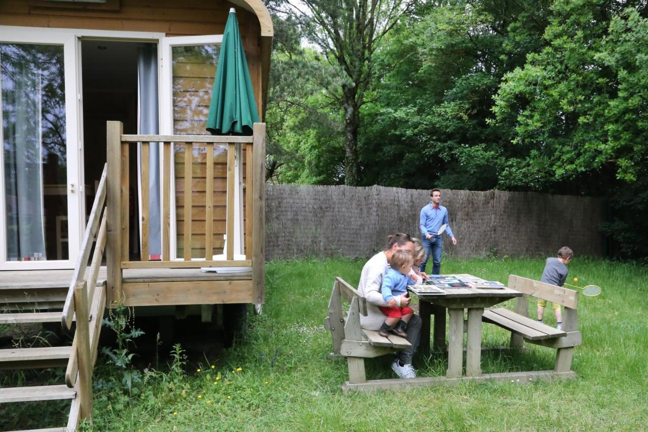 Camping Le Nid Du Parc Villars-les-Dombes Exterior foto