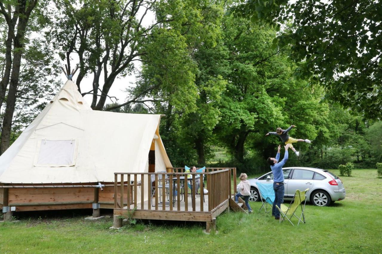 Camping Le Nid Du Parc Villars-les-Dombes Exterior foto