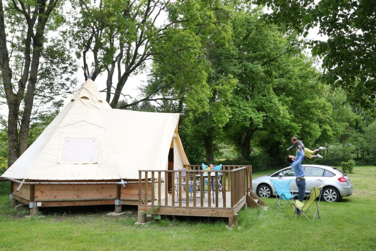 Camping Le Nid Du Parc Villars-les-Dombes Exterior foto